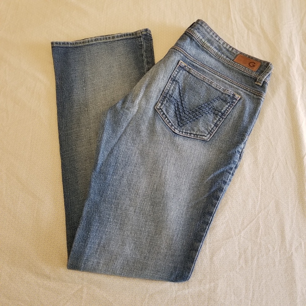 G by Guess Naomi low Boot Cut Jeans, Size 32